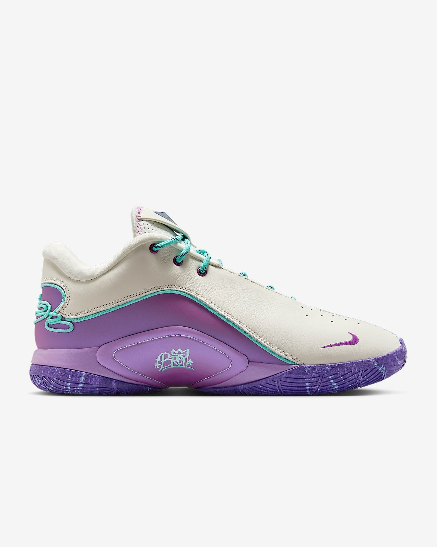 LeBron XXII “Mogul”