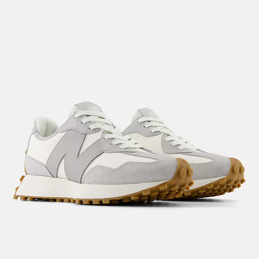 New Balance 327